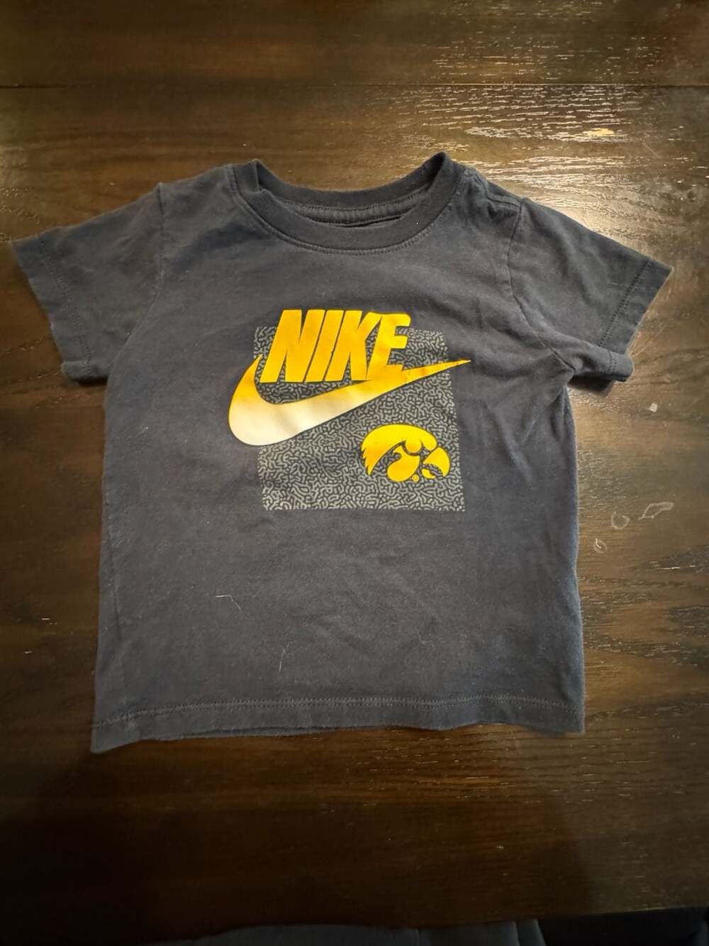 Nike Iowa Hawkeyes T-Shirt Size 2T Toddler Black